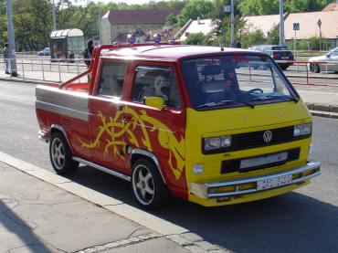 VW Bus s motorem TDI Powered by Sportmotor, mystrn vytuningovan svm majitelem, dn peplcanosti, ale stylov auto (to co nen vidt - upraven podvozek a brzdy).